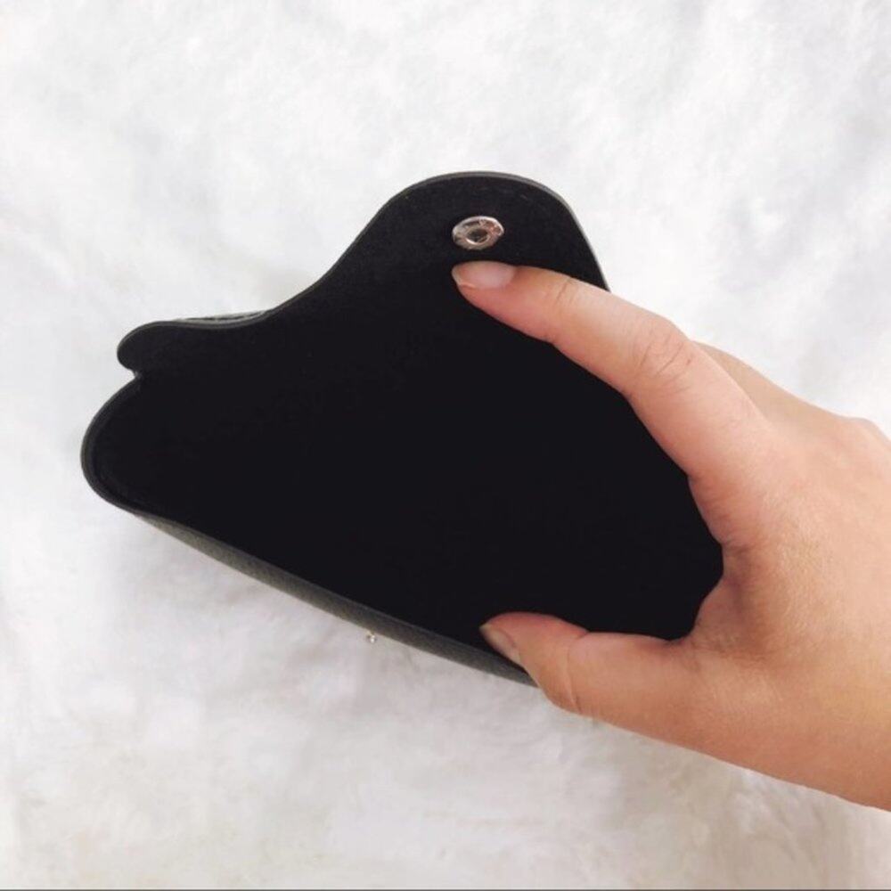 Wyatt Black Faux Leather Sunglass Case - Picture 2 of 9